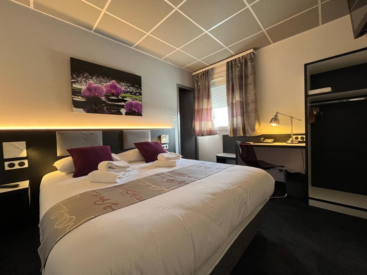Brit Hotel Le Vesoul Bagian luar foto
